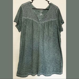 St. Johns Bay plus split crew neck top